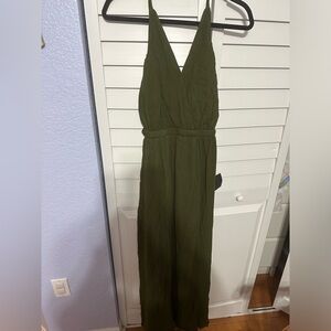 Brands new Lulus Green Maxi dress with tags